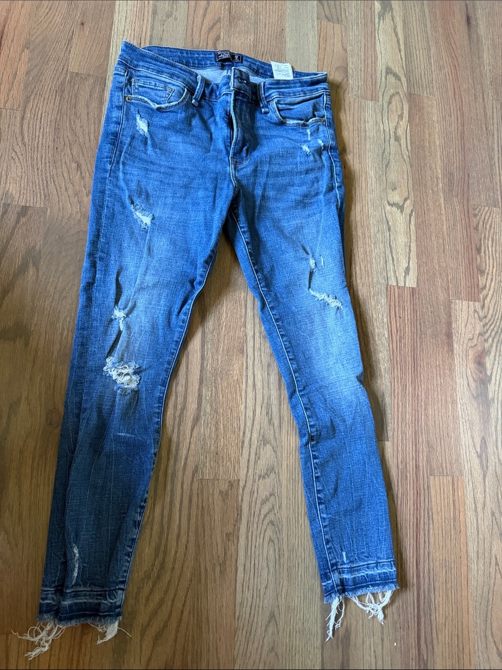 Abercrombie & Fitch Medium Blue Distressed Cropped Jeans